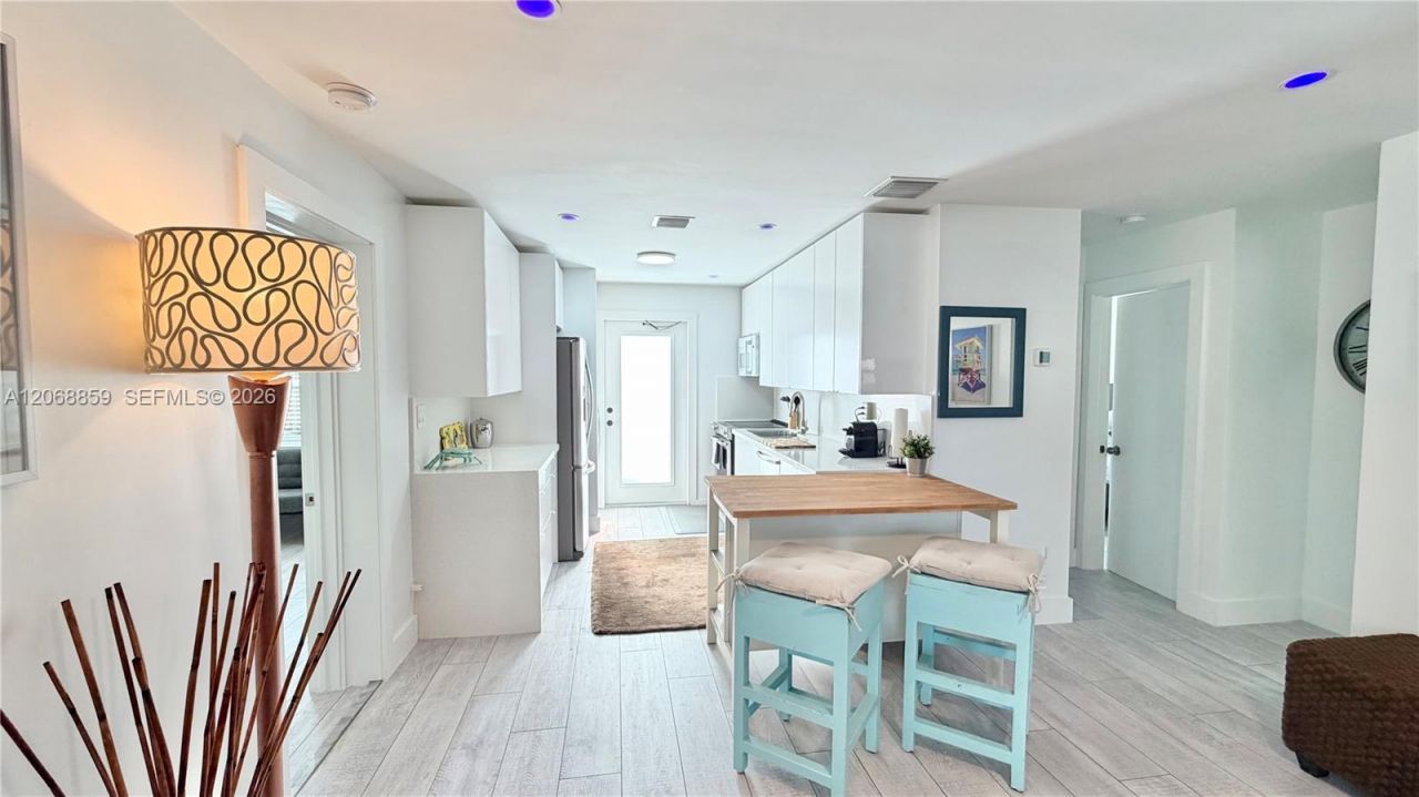 705 W Mango St, Unit C, Lantana, FL 33462 Photo