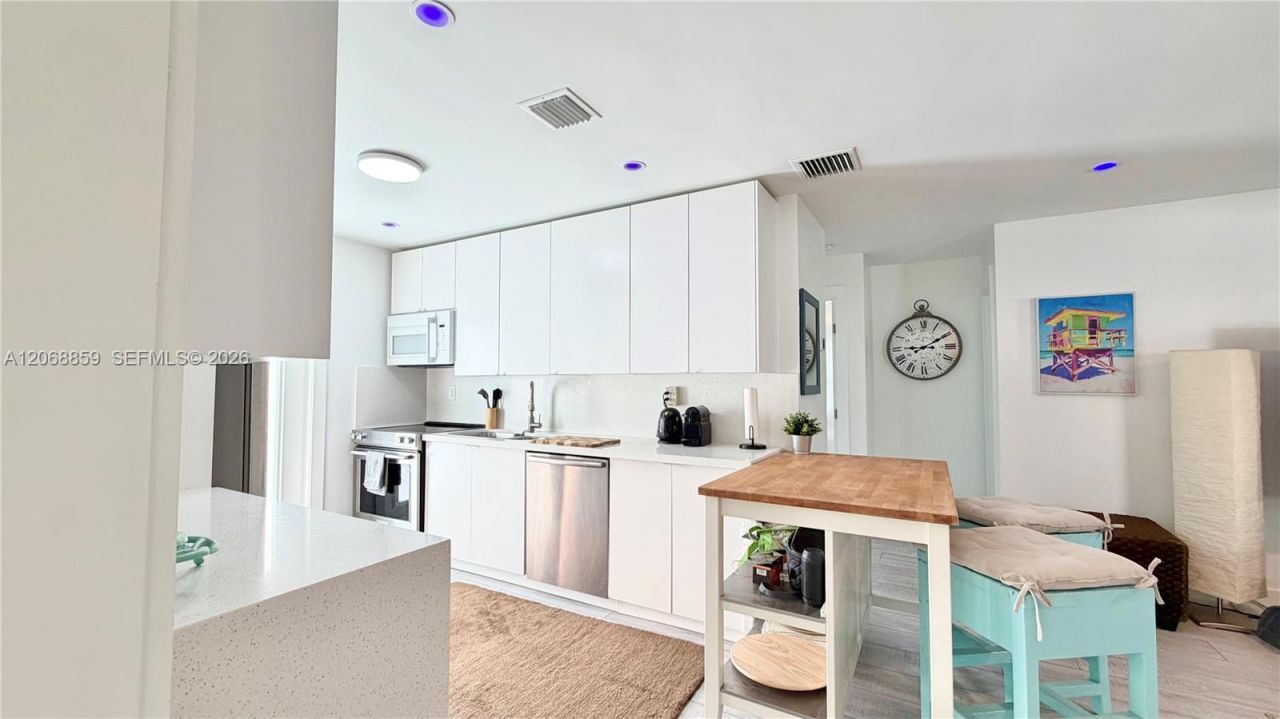 705 W Mango St, Unit C, Lantana, FL 33462 Photo