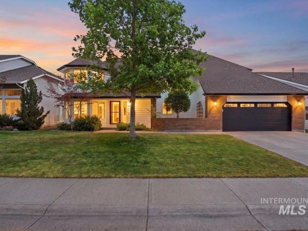 387 E Fairbrook Dr, Boise, ID 83706
