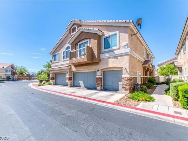 4833 Straight Flush Drive, Unit 102, Las Vegas, NV 89122