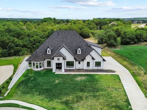 1107 Lily Court, Grand Prairie, TX 75104