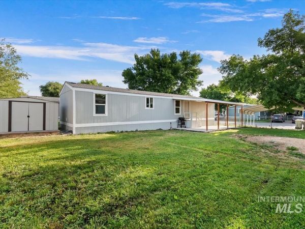 907 Round Valley St, Nampa, ID 83687