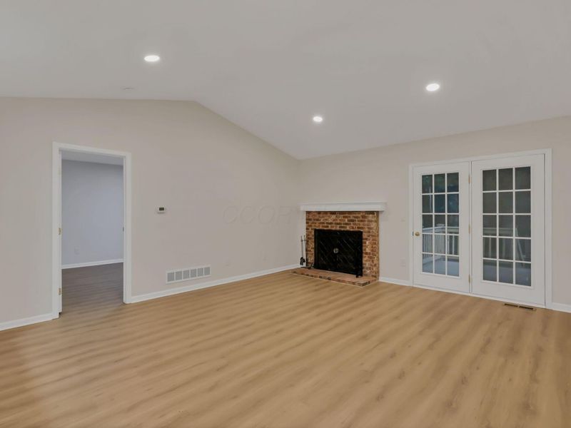 958 Timothy Drive, Columbus, OH 43230 Photo 6