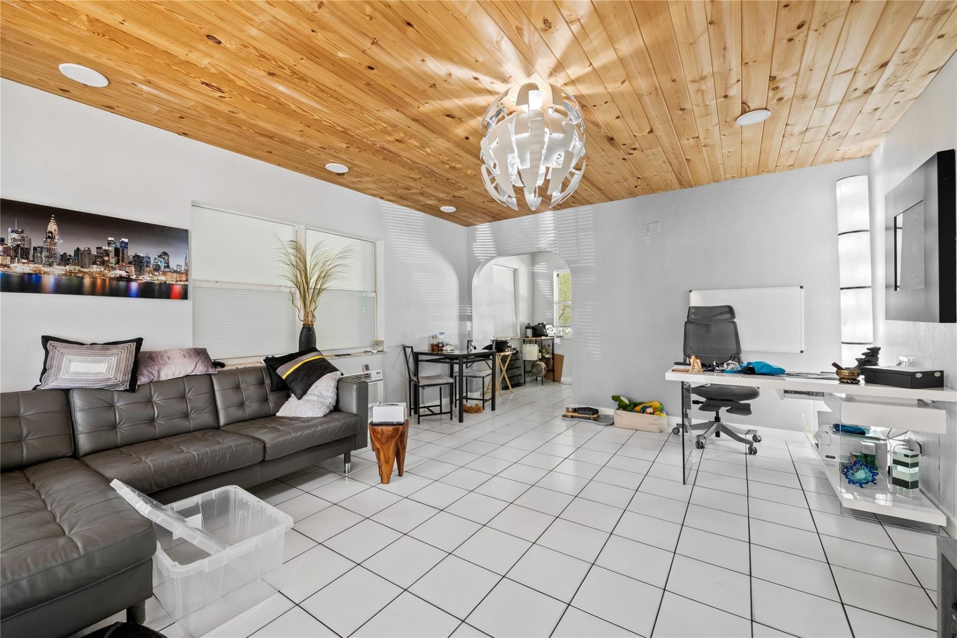 724 NE 3rd Avenue, Fort Lauderdale, FL 33394 Photo
