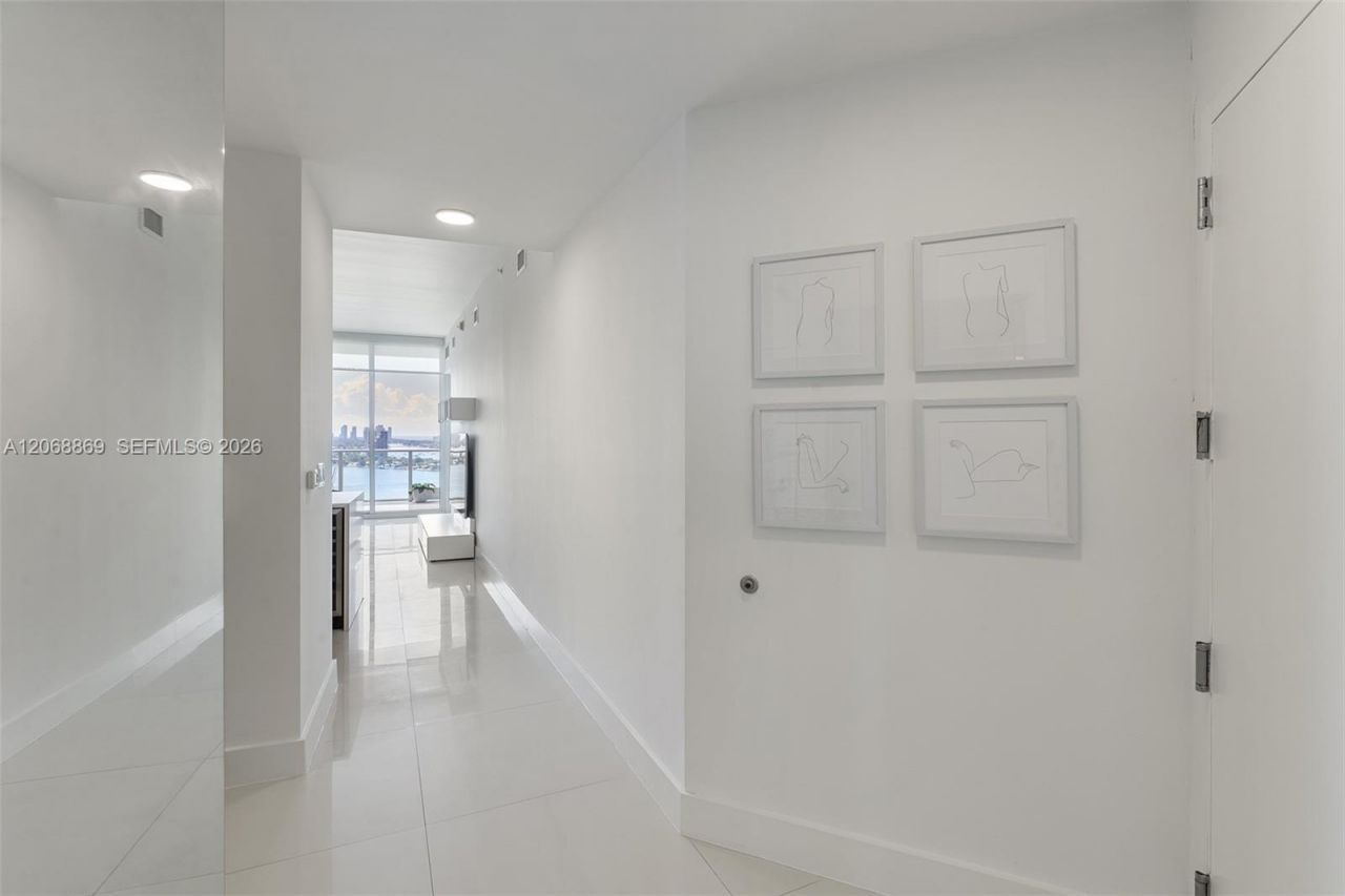 2020 N Bayshore Dr , Unit 2105, Miami, FL 33137 Photo