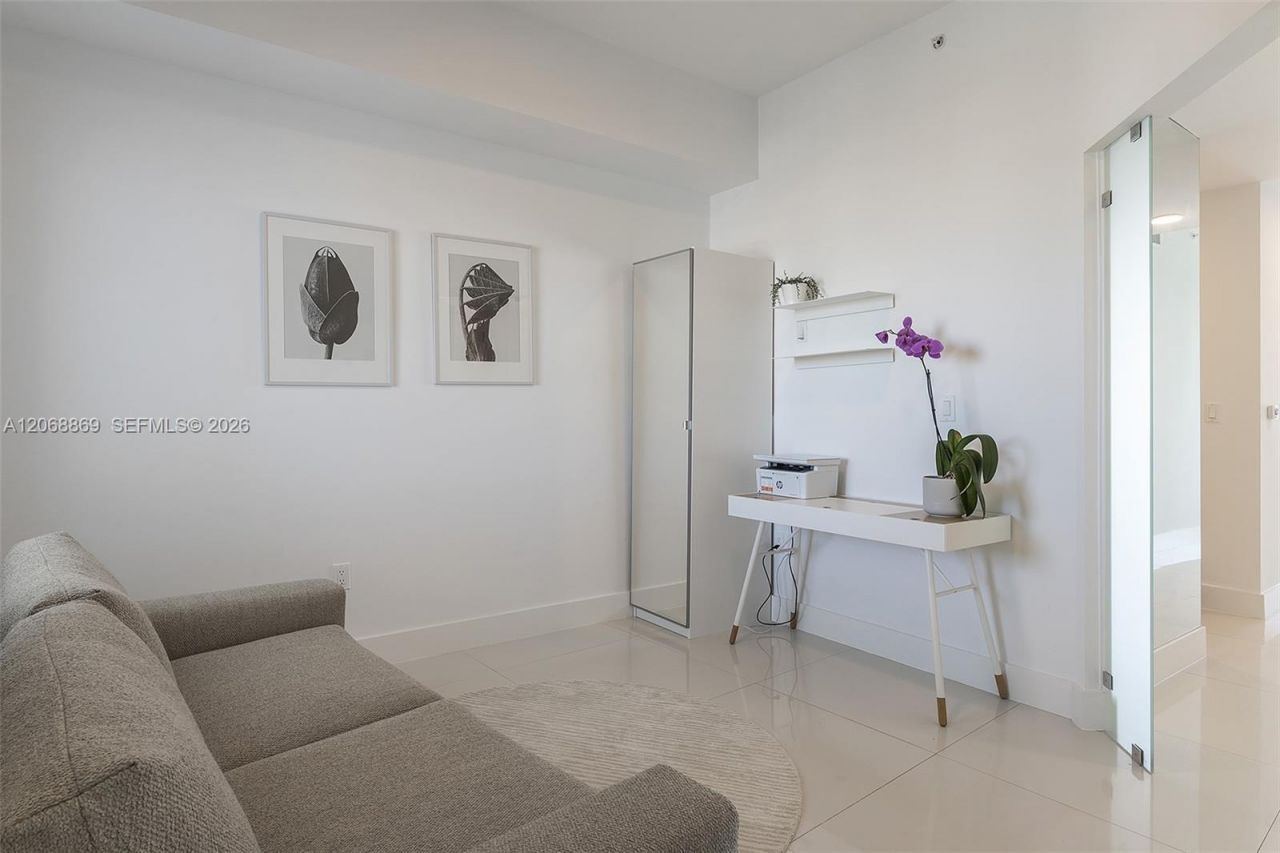 2020 N Bayshore Dr , Unit 2105, Miami, FL 33137 Photo