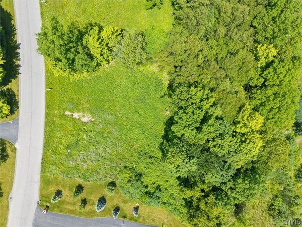 7103 Kittiwake Run , Manlius, NY 13104