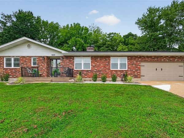 5809 Runnymede Place, Imperial, MO 63052