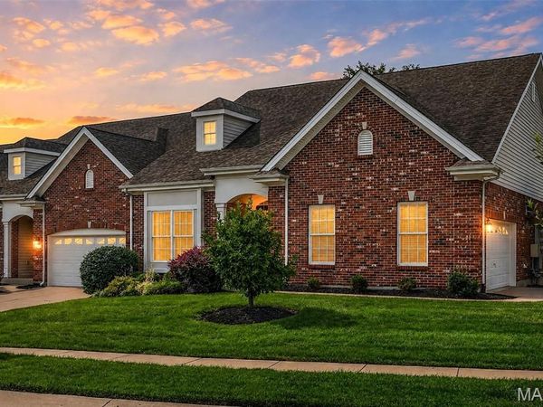 2424 Clayton Pointe Court, Chesterfield, MO 63017