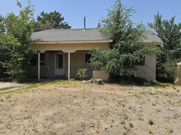 813 Indiana Street SE, Albuquerque, NM 87108