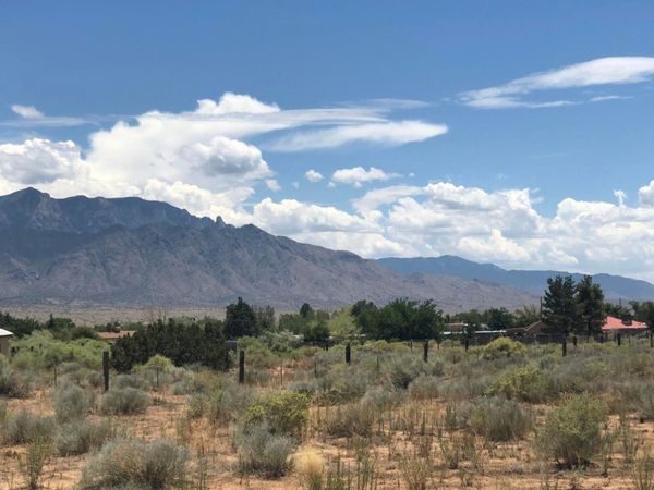 Calle La Bona Tierra , Bernalillo, NM 87004