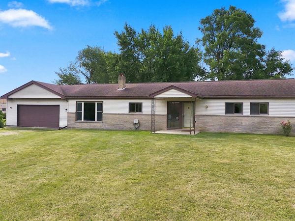 501 Drake Road, Kendallville, IN 46755