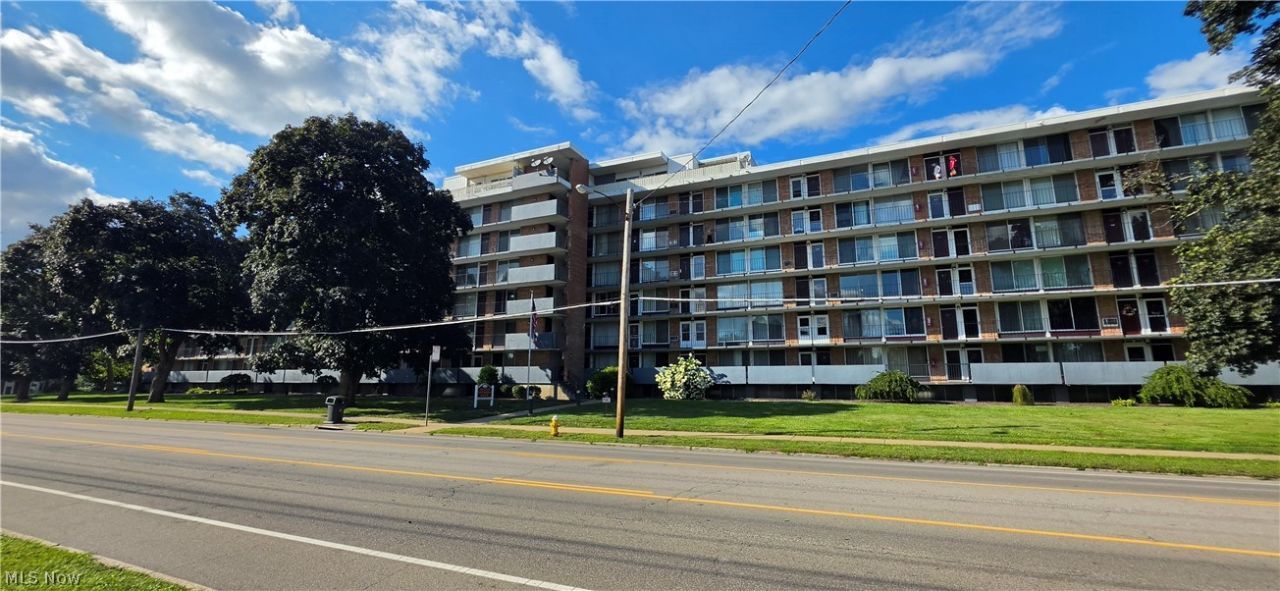 2331 E Market Street, Unit 414, Akron, OH 44312 Main Photo