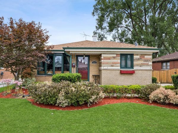 3843 153rd Street , Midlothian, IL 60445