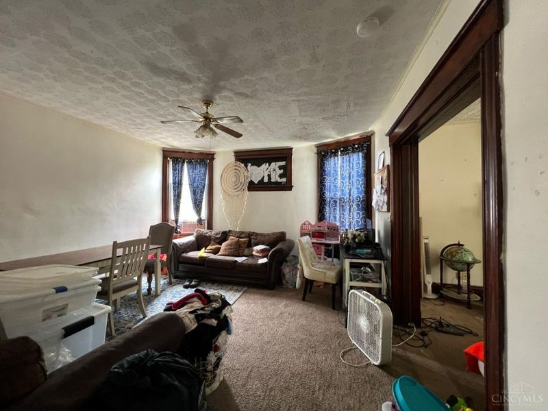 700 Hawthorne Avenue, Cincinnati, OH 45205 Photo 3