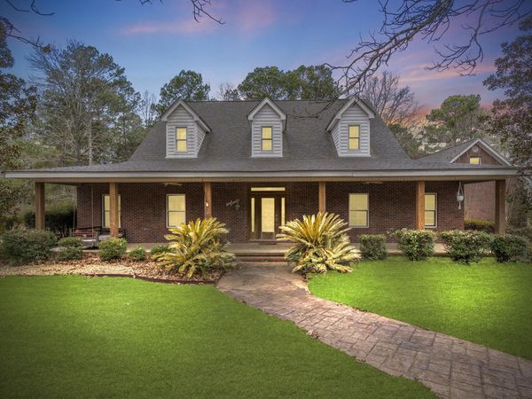 33 Pinedale Dr., Collins, MS 39428
