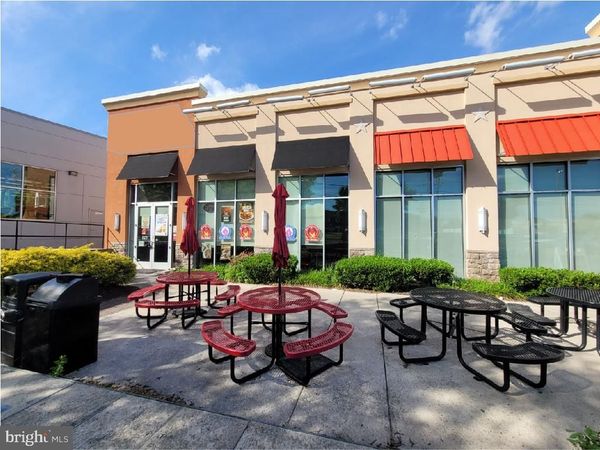 718 ROCKVILLE PIKE , ROCKVILLE, MD 20852