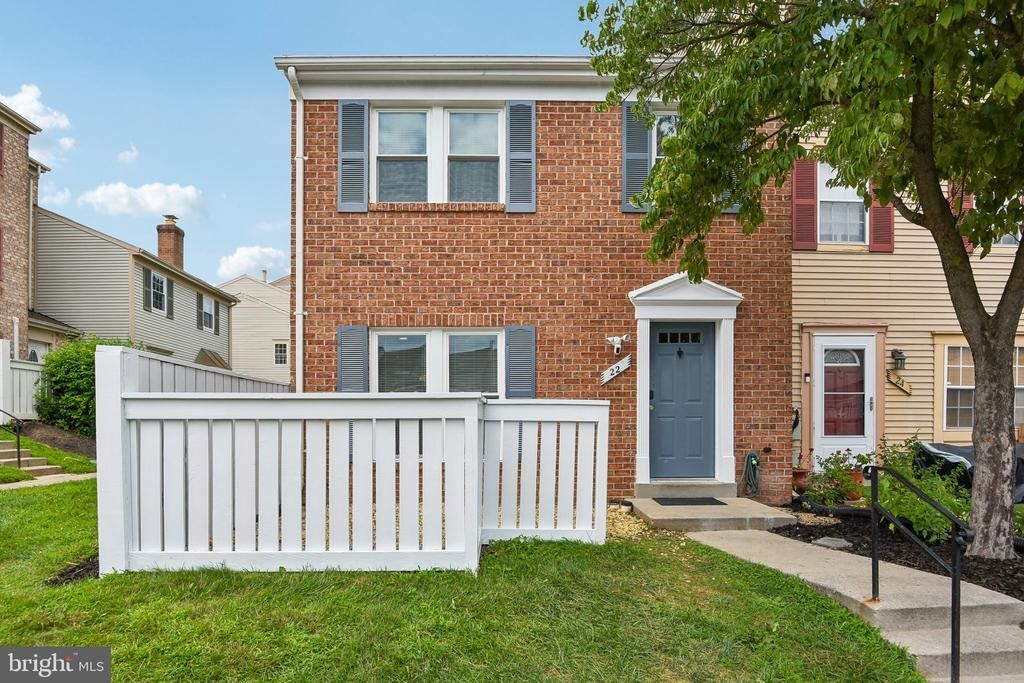 22 APPLEDOWRE COURT , GERMANTOWN, MD 20876