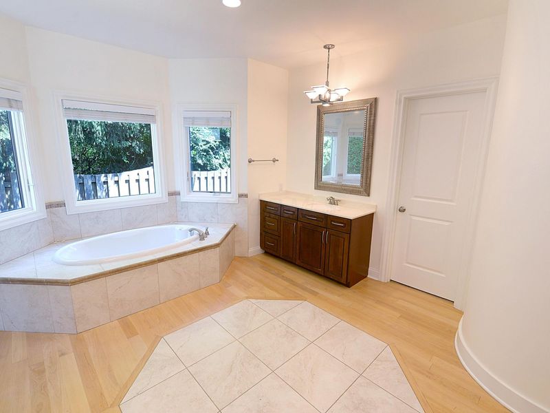 3166 Melbury Drive, Columbus, OH 43221 Photo 38