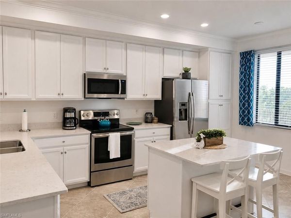 9596 Trevi CT, Unit 5435, NAPLES, FL 34113