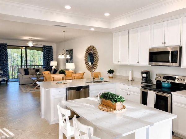 9596 Trevi CT, Unit 5435, NAPLES, FL 34113