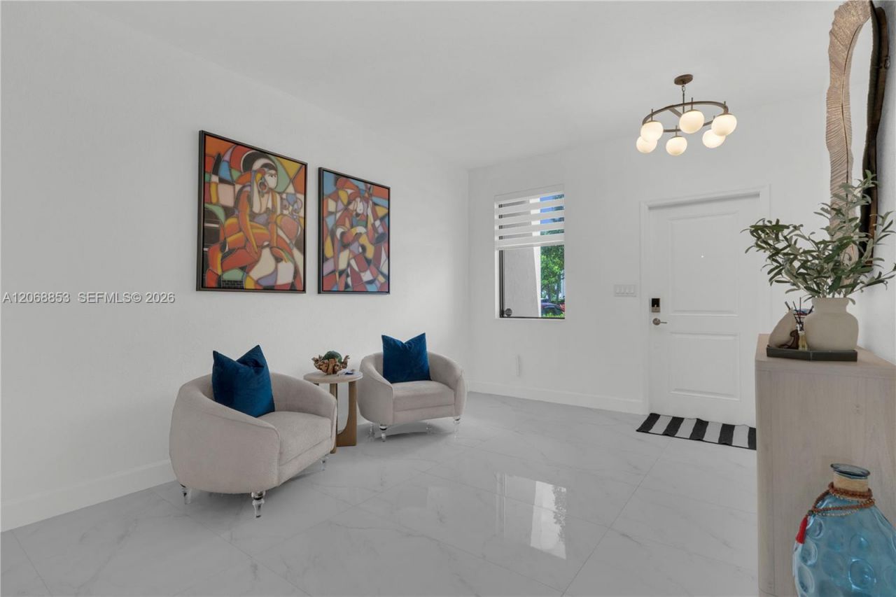 550 NE 207th St , Miami, FL 33179 Photo