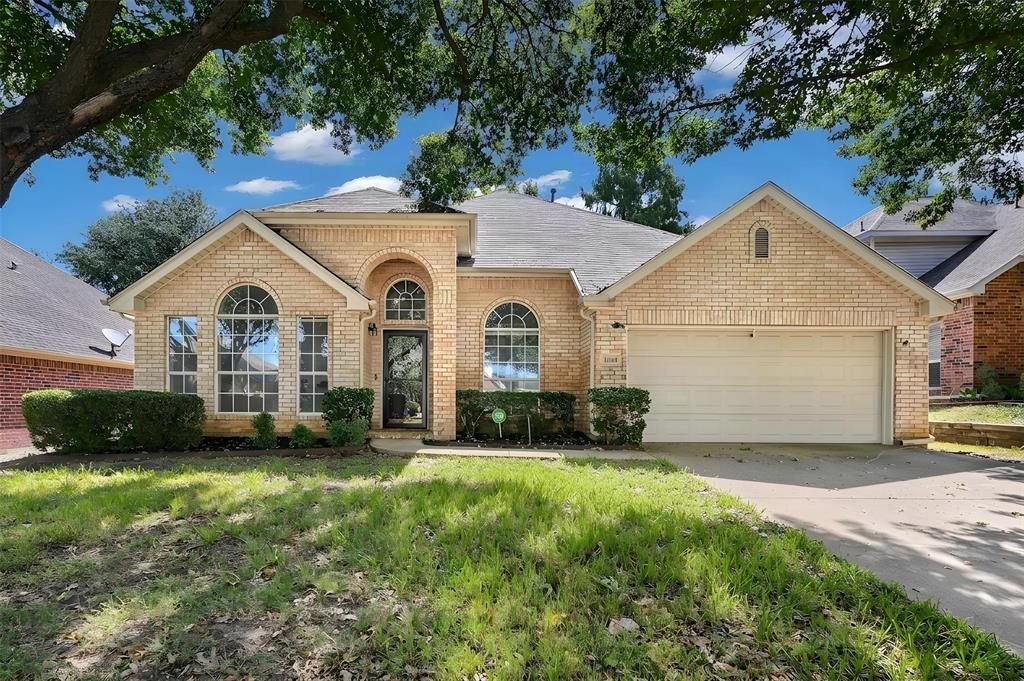 1004 Tennison Drive, Euless, TX 76039 Main Photo