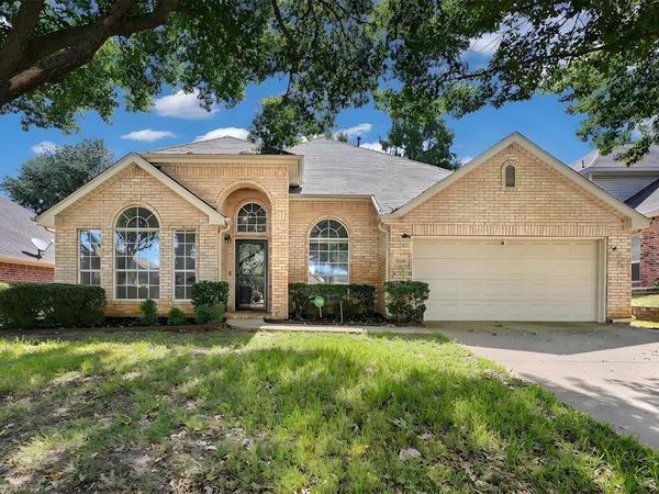 1004 Tennison Drive, Euless, TX 76039