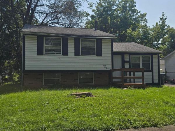 2390 Carlford Street, Columbus, OH 43232