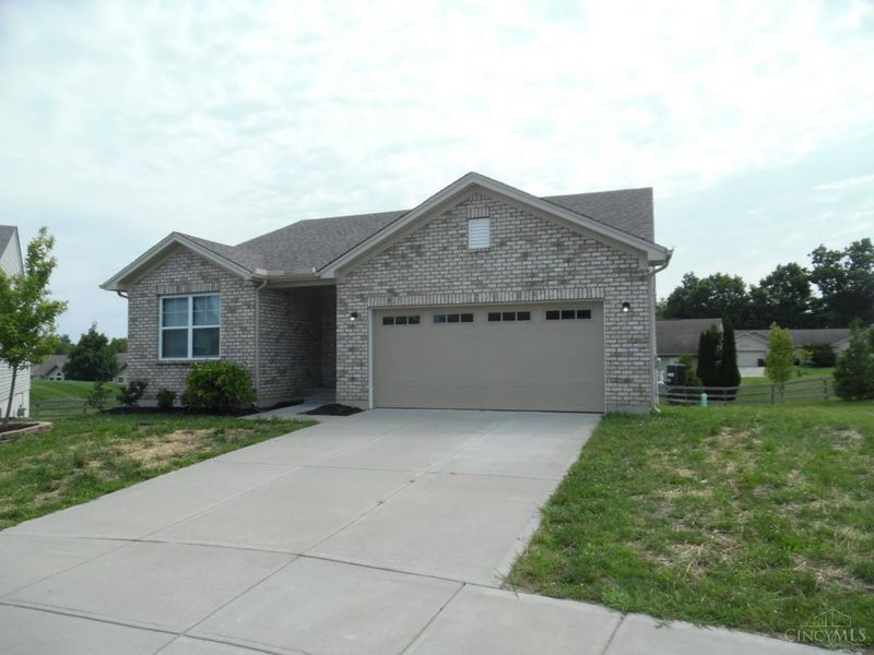 2156 Pumpkin Ridge Court, Hamilton, OH 45013 Photo 1