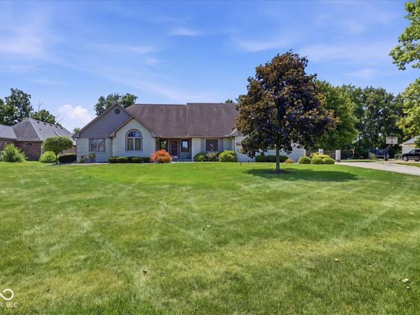 103 Western Trace, Shelbyville, IN 46176