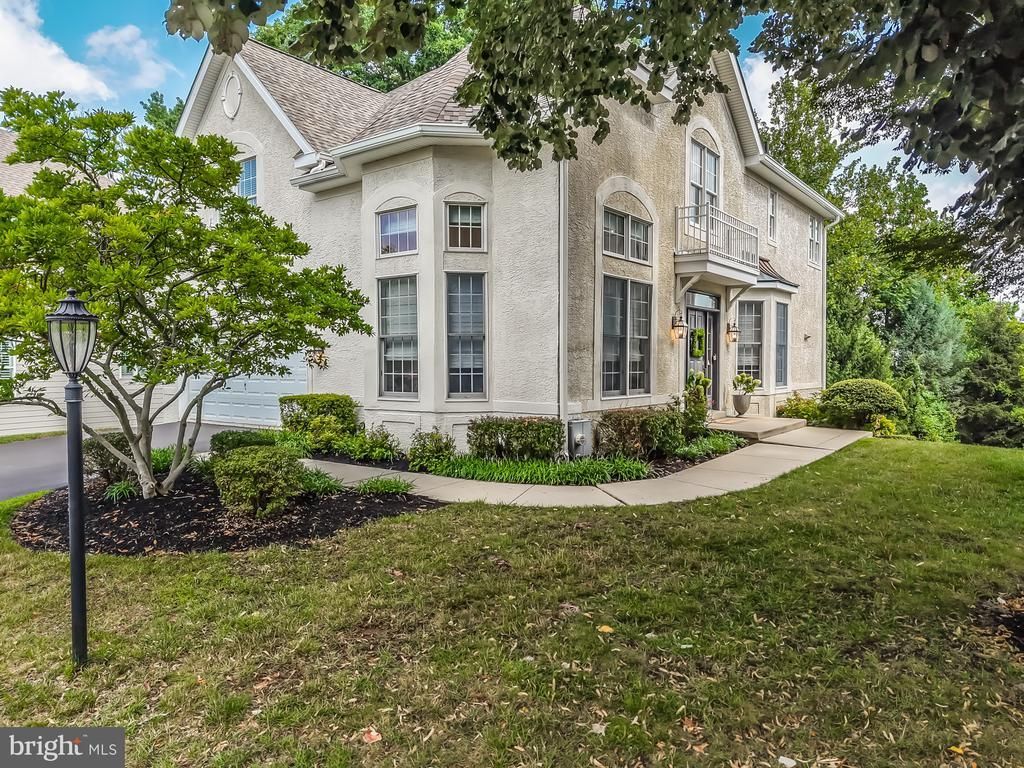 1022 RIVERVIEW LANE, CONSHOHOCKEN, PA 19428