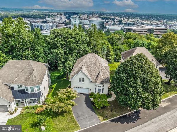1022 RIVERVIEW LANE, CONSHOHOCKEN, PA 19428