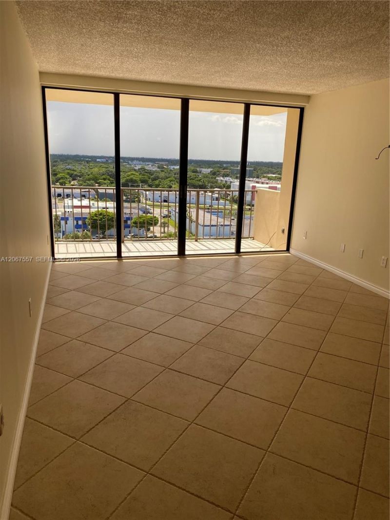 1470 NE 123rd St , Unit A1406, North Miami, FL 33161 Photo