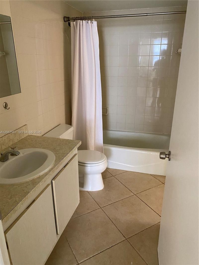 1470 NE 123rd St , Unit A1406, North Miami, FL 33161 Photo