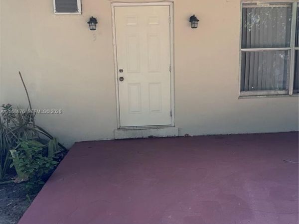 695 NE 151st St , Unit 3, Miami, FL 33162