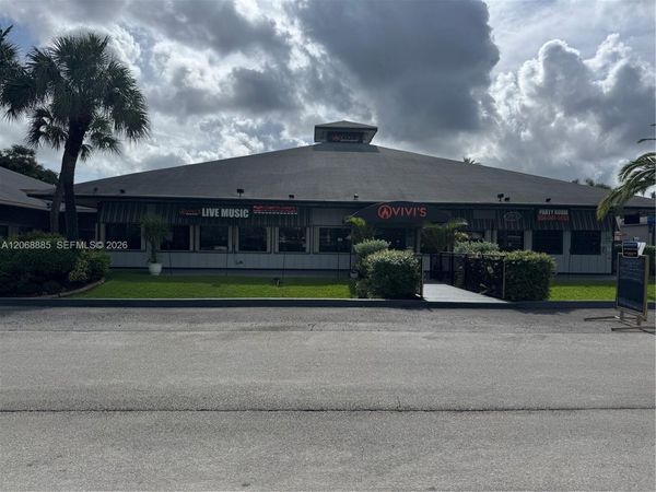 3333 N University Dr , Davie, FL 33024