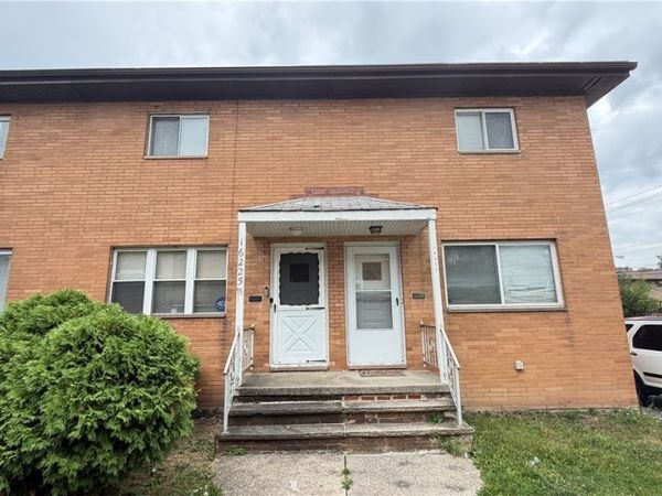 16225 Edgewood Court , Maple Heights, OH 44137