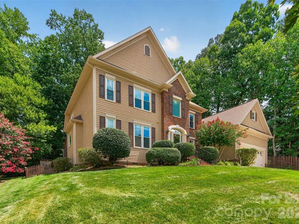 8011 Alba Court, Charlotte, NC 28269