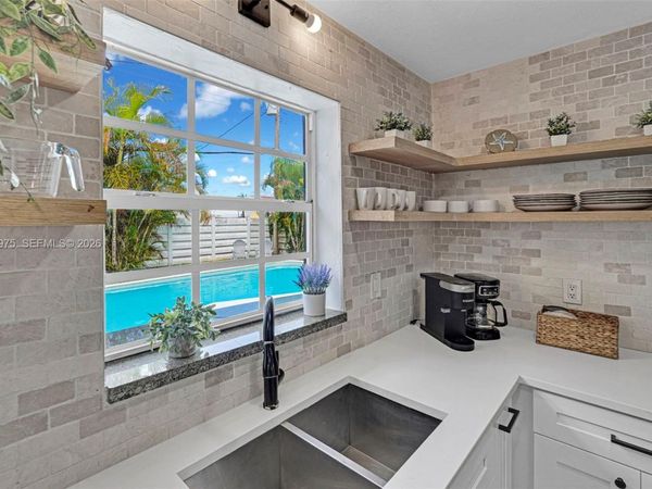 407 S 56th Ter , Hollywood, FL 33023