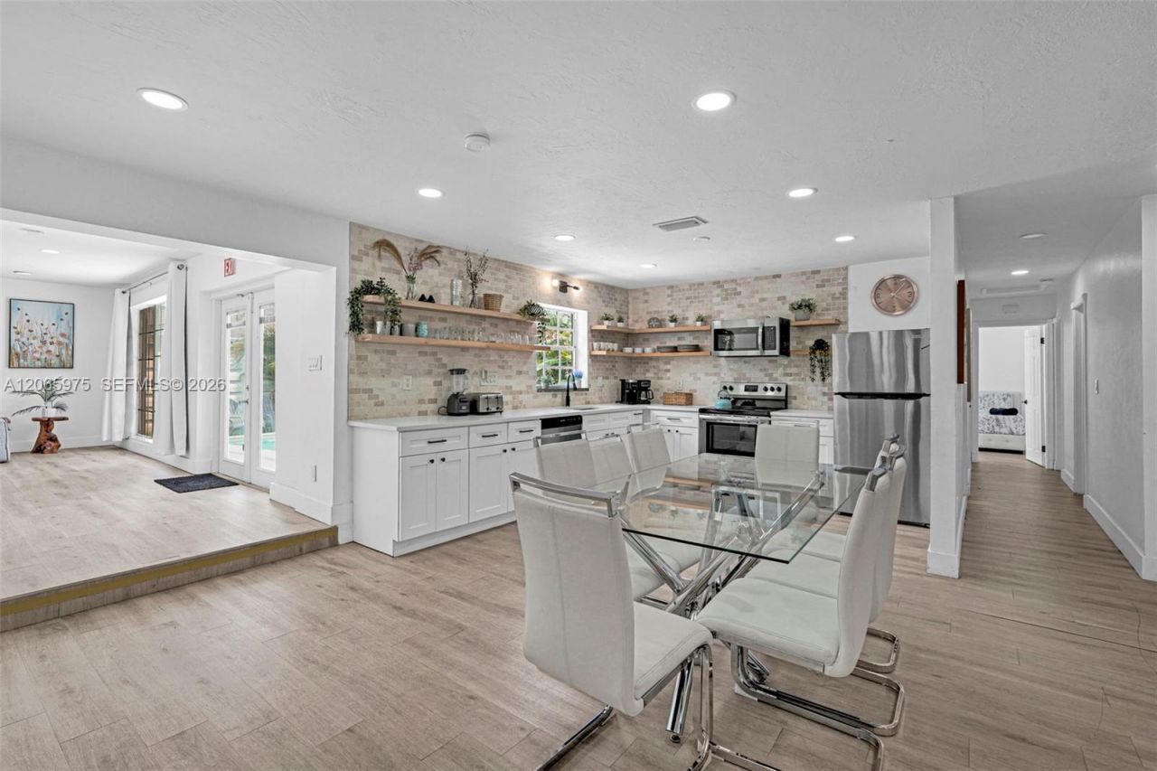 407 S 56th Ter , Hollywood, FL 33023 Photo