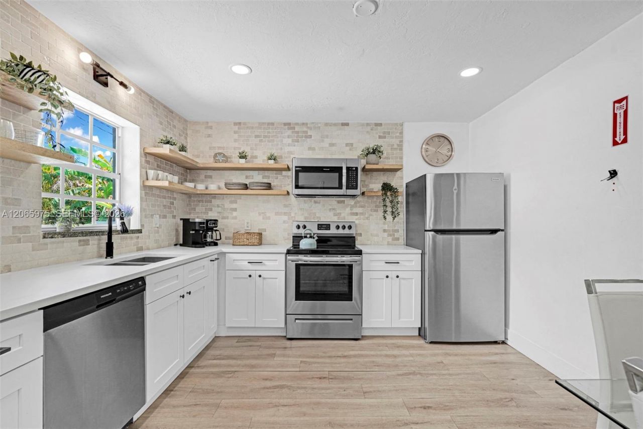 407 S 56th Ter , Hollywood, FL 33023 Photo