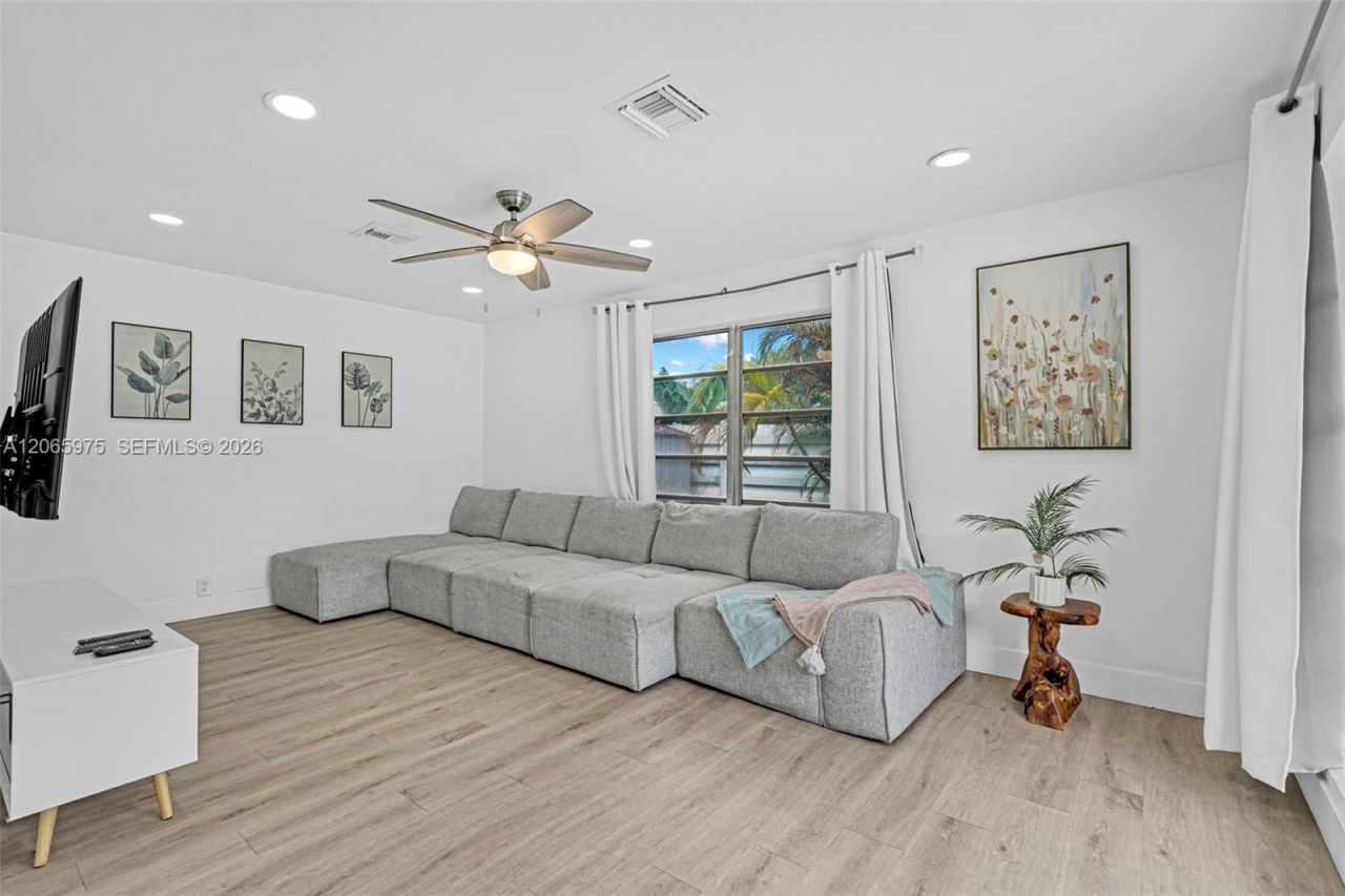 407 S 56th Ter , Hollywood, FL 33023 Photo
