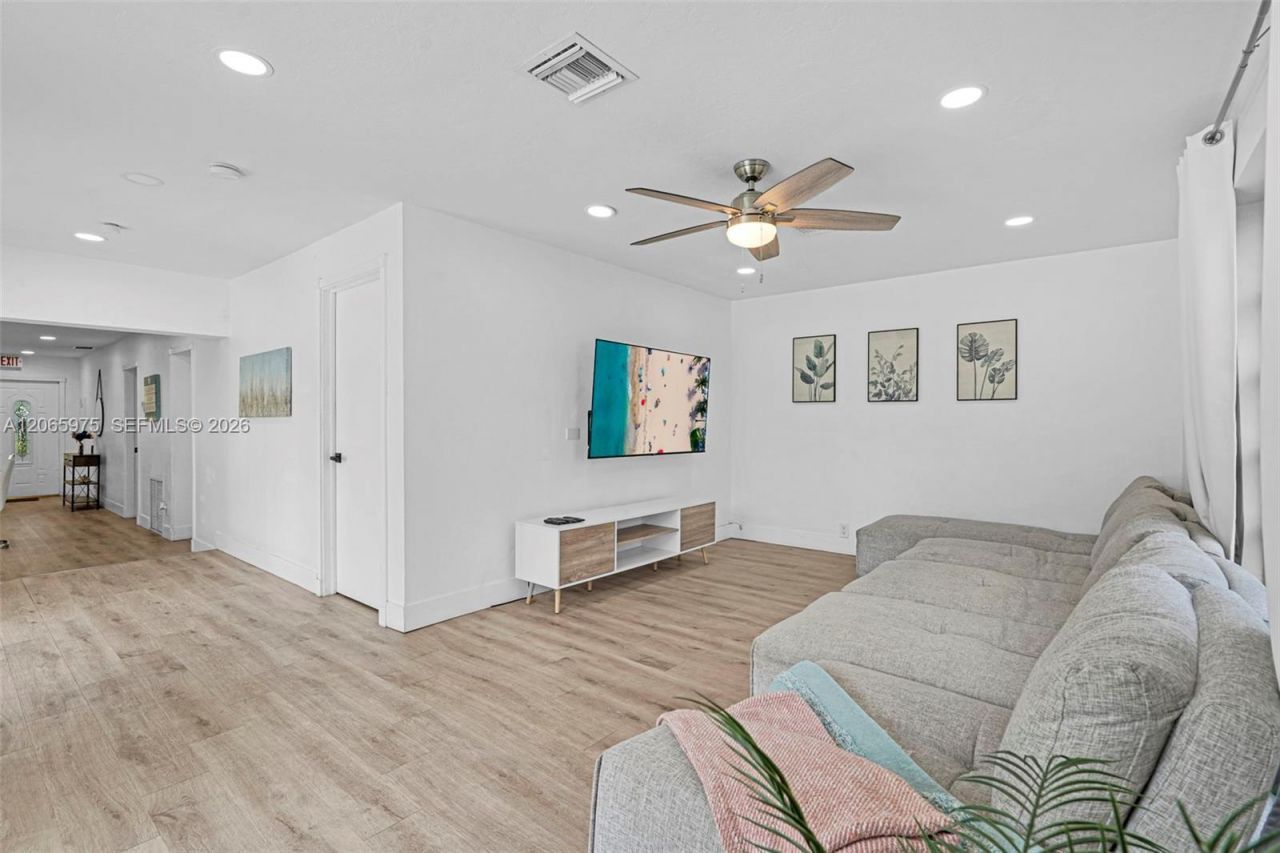 407 S 56th Ter , Hollywood, FL 33023 Photo