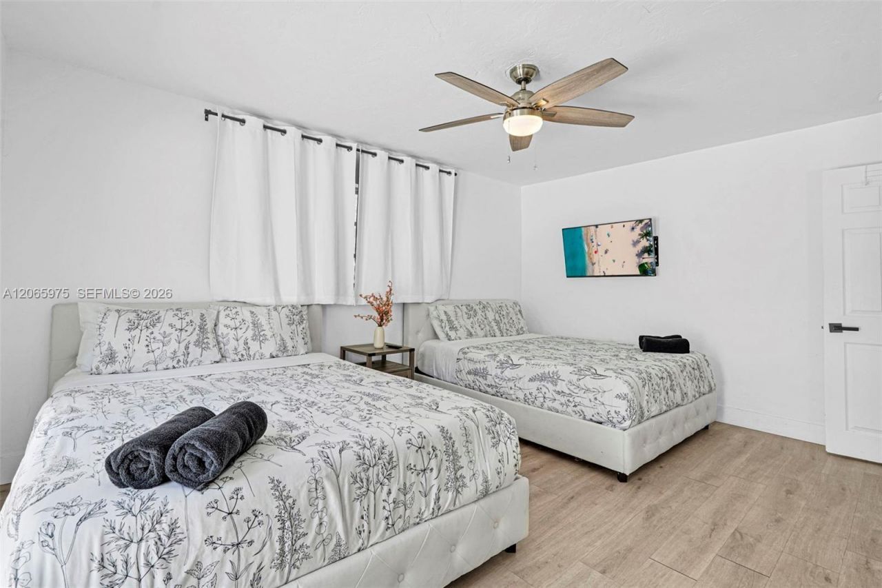 407 S 56th Ter , Hollywood, FL 33023 Photo