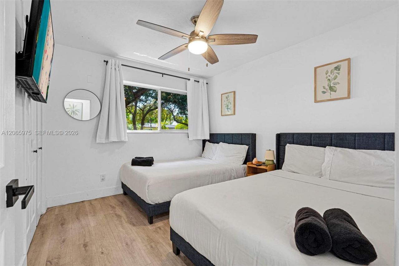 407 S 56th Ter , Hollywood, FL 33023 Photo