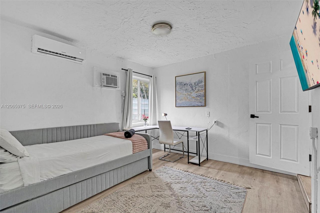 407 S 56th Ter , Hollywood, FL 33023 Photo