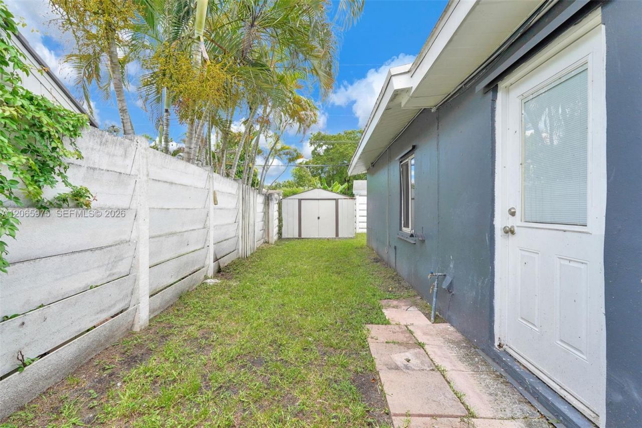 407 S 56th Ter , Hollywood, FL 33023 Photo