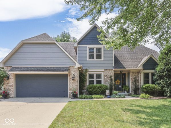 832 Leatherwood Drive , Greenwood, IN 46143
