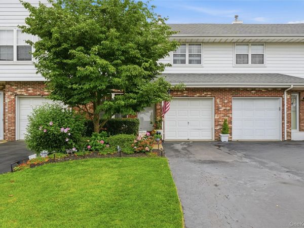 21 Broadlawn Drive , Central Islip, NY 11722